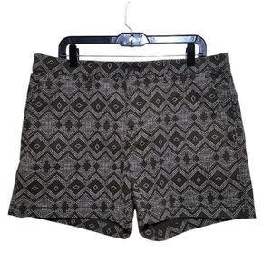 Banana Republic Women's Brown and White Shorts Size 12 NWT
